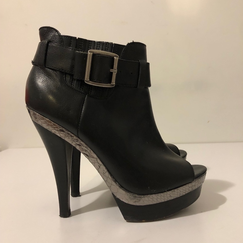 Open toe booties - Picture 3 of 3